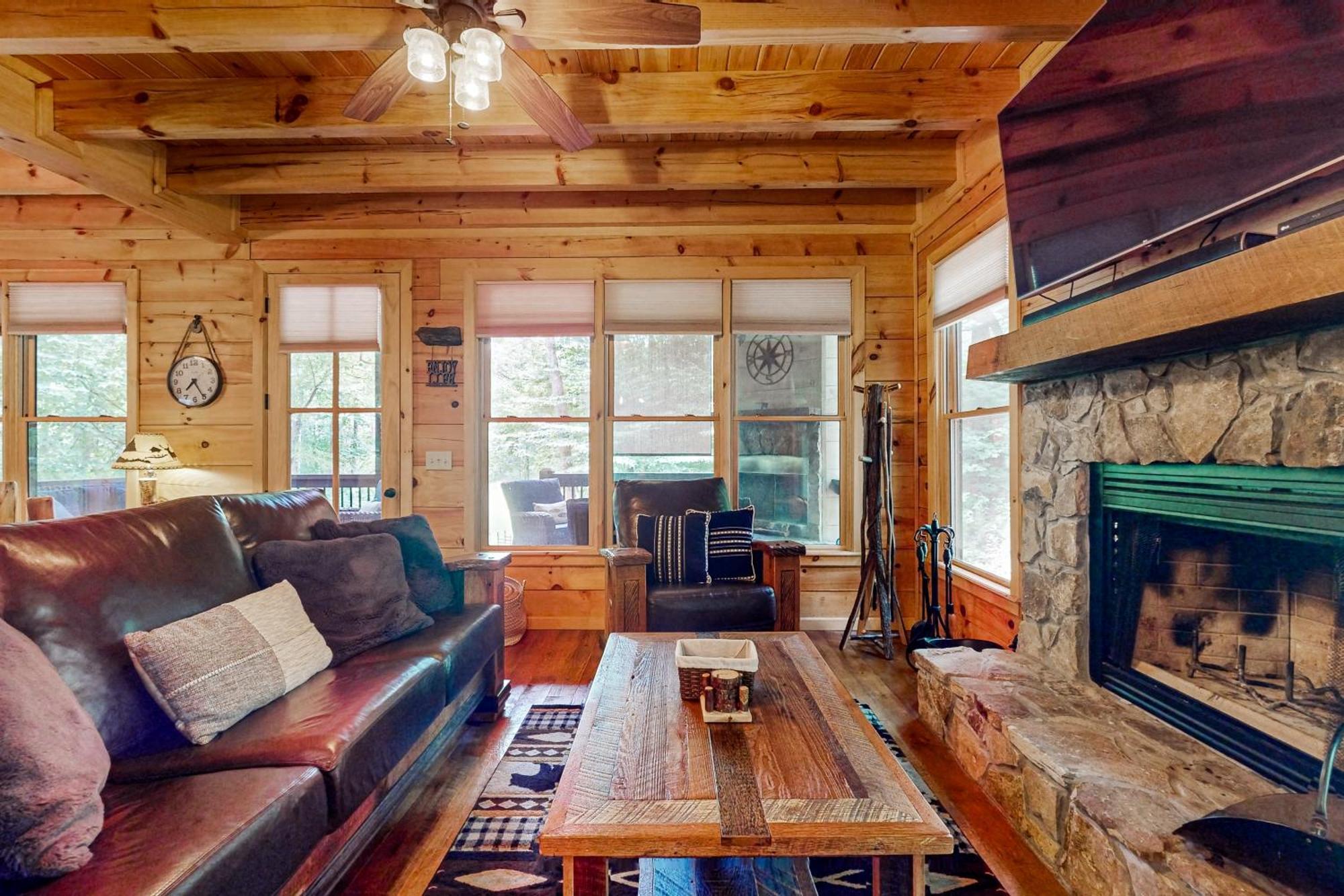 Villa Simply Devine At Water'S Edge à Blue Ridge Extérieur photo